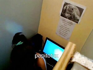 L'infirmière s'occup ...